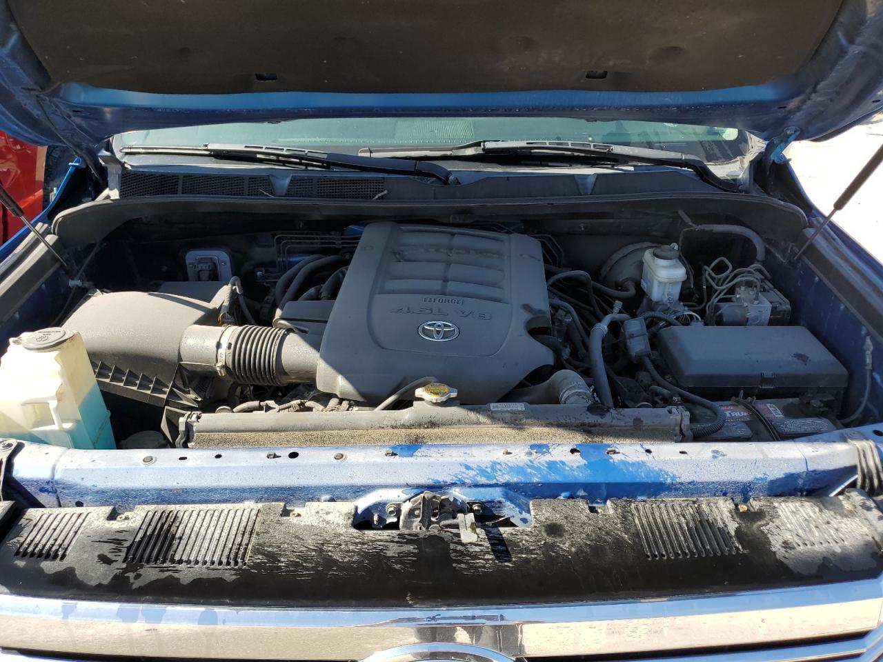 TOYOTA TUNDRA CREWMAX SR5