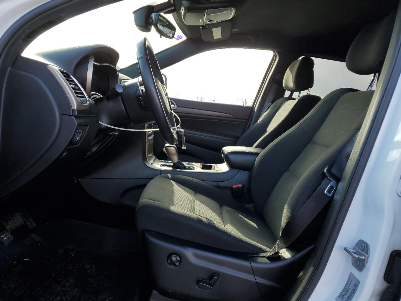 1C4RJFAG3HC875991 2017 Jeep Grand Cherokee Laredo