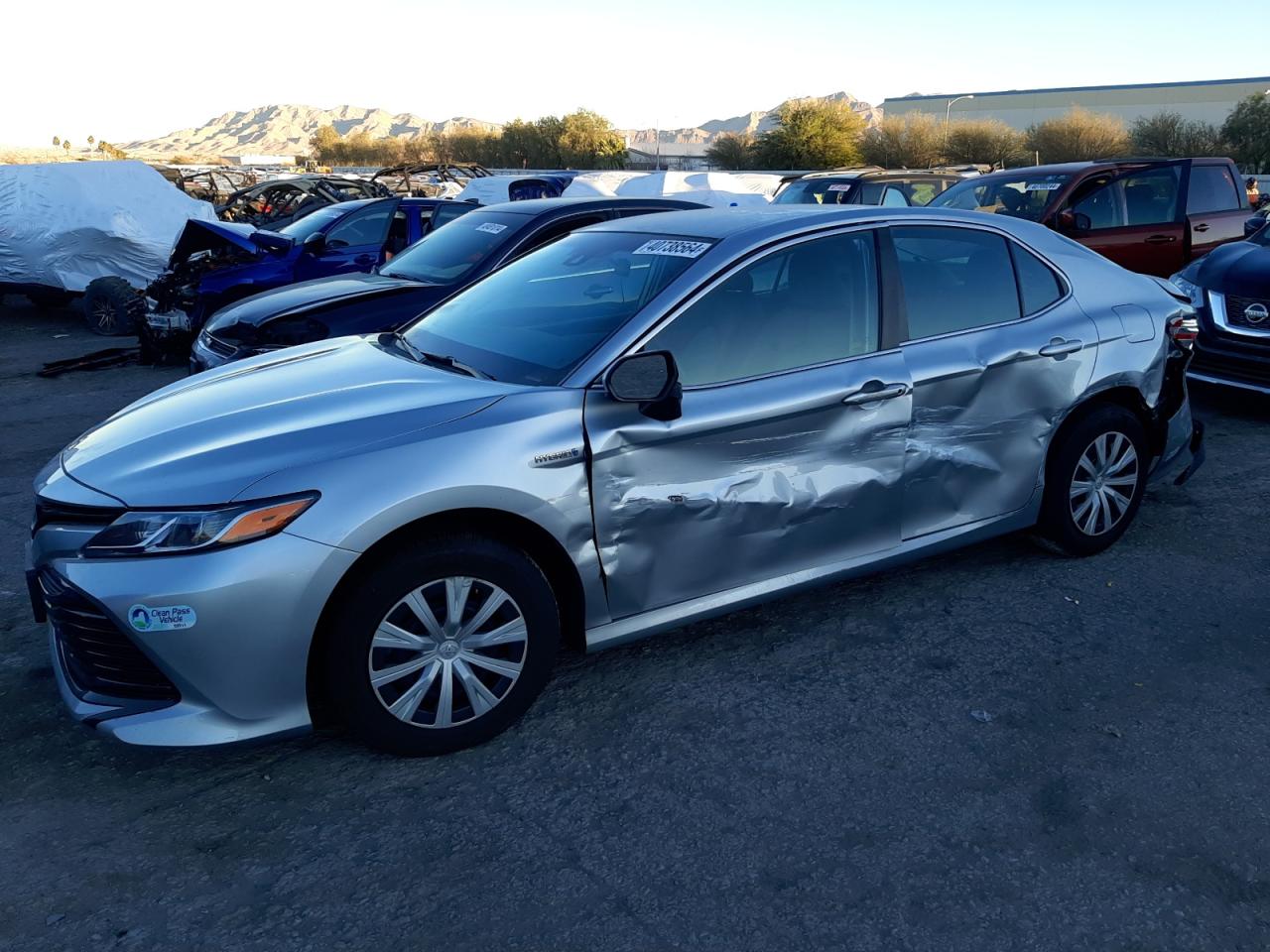 2018 Toyota Camry Le vin: 4T1B31HK9JU502796