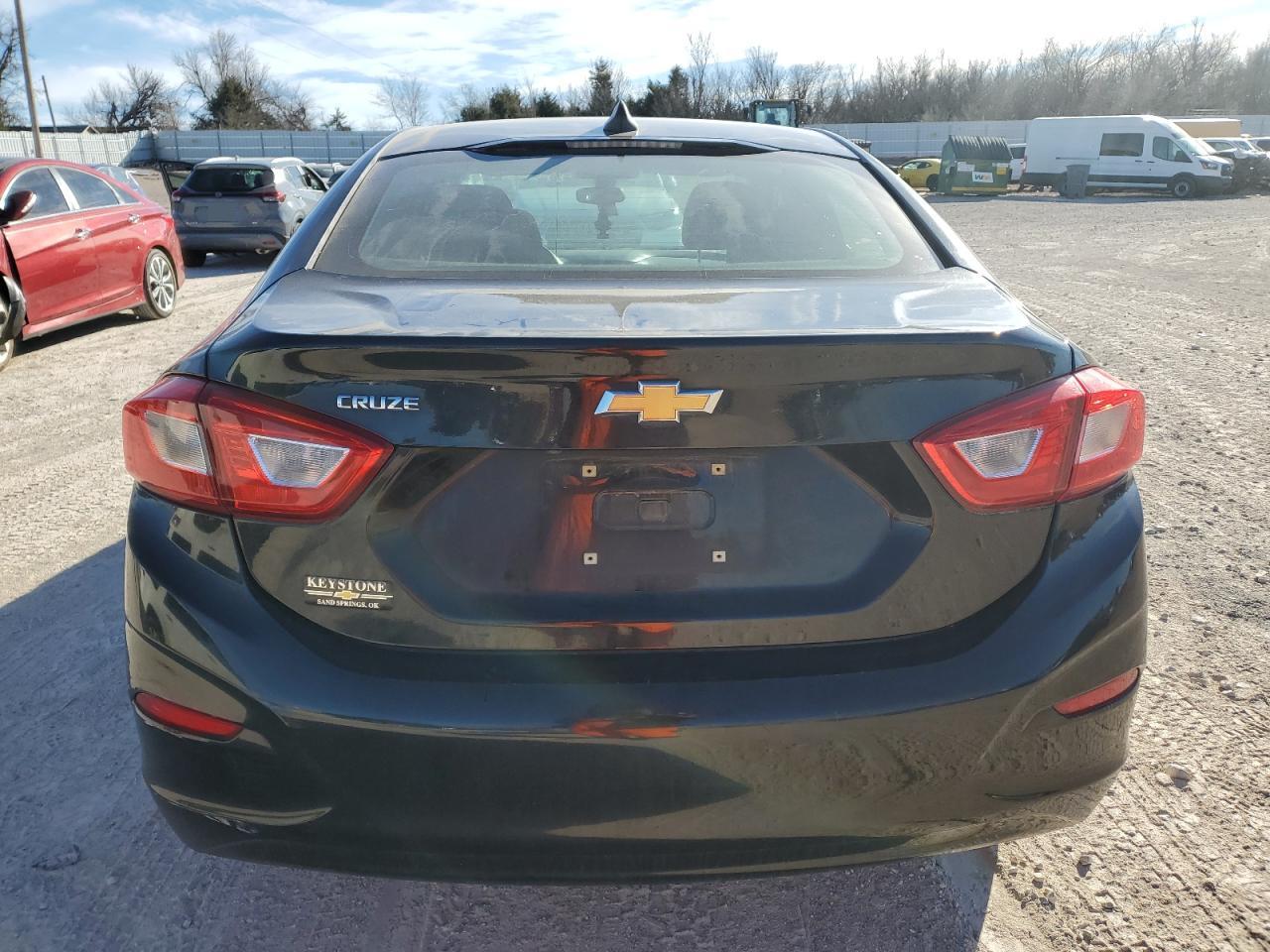 1G1BJ5SMXK7106073 CHEVROLET CRUZE 2019