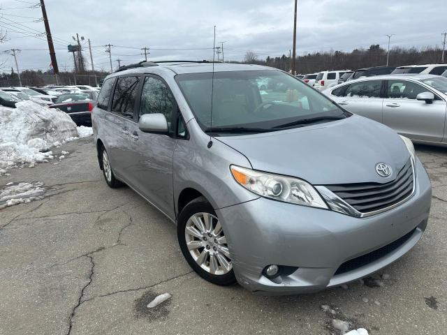 2013 Toyota Sienna XLE