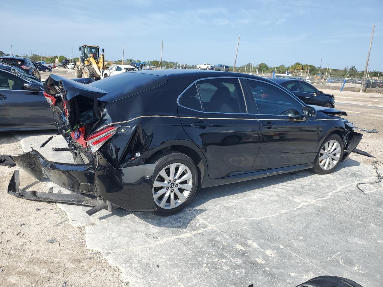 4T1B11HK4JU093127 TOYOTA CAMRY 2018