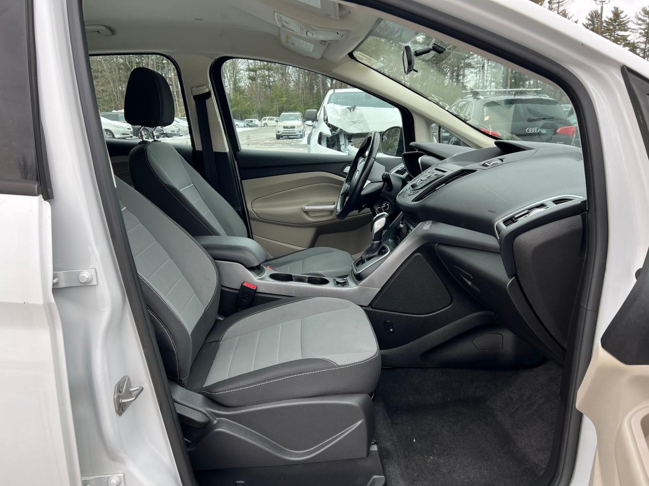 1fadp5au0dl553348 1FADP5AU0DL553348 2013 Ford C-Max Se