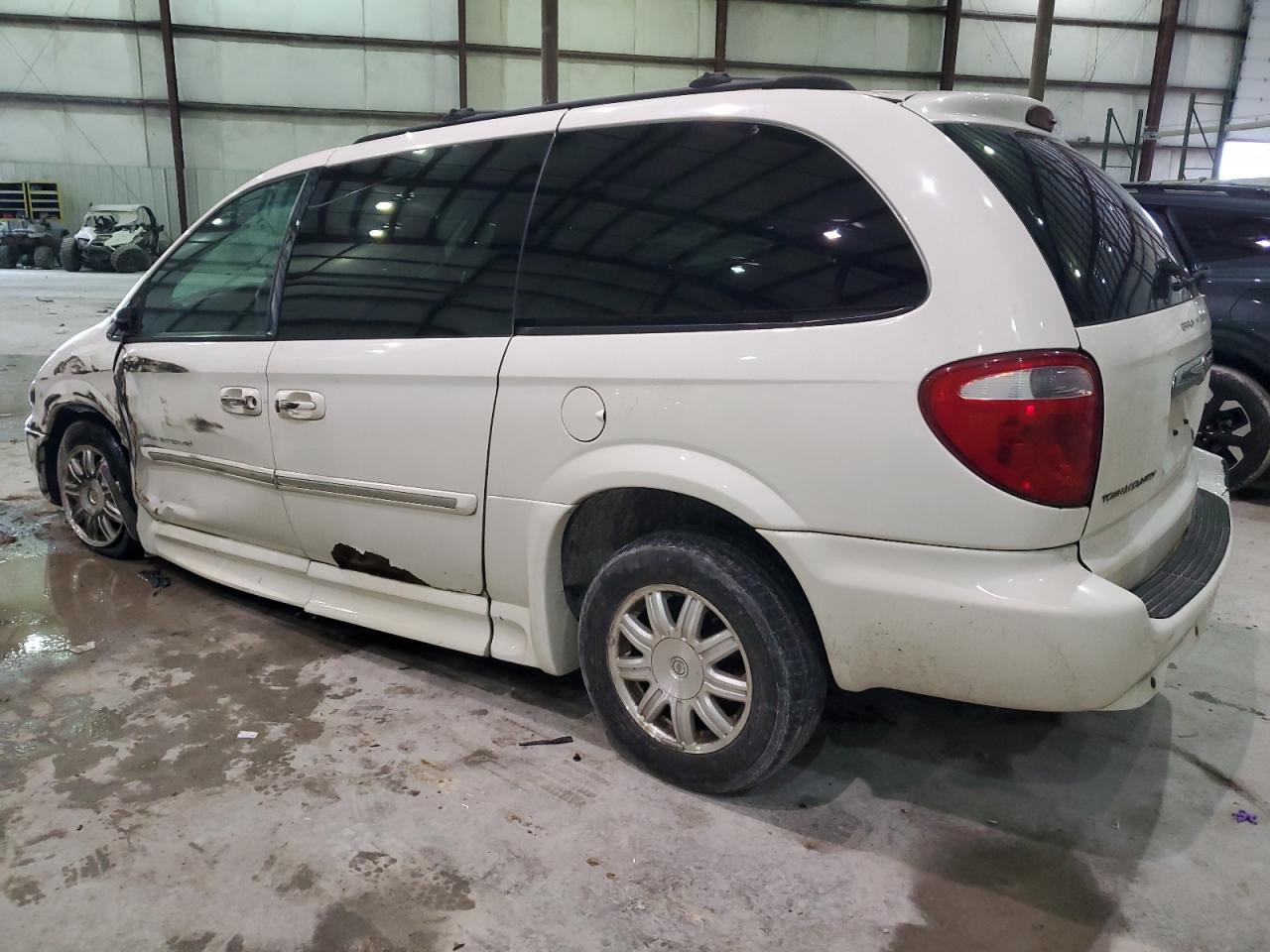 2A4GP54L57R172062 2007 Chrysler Town & Country Touring