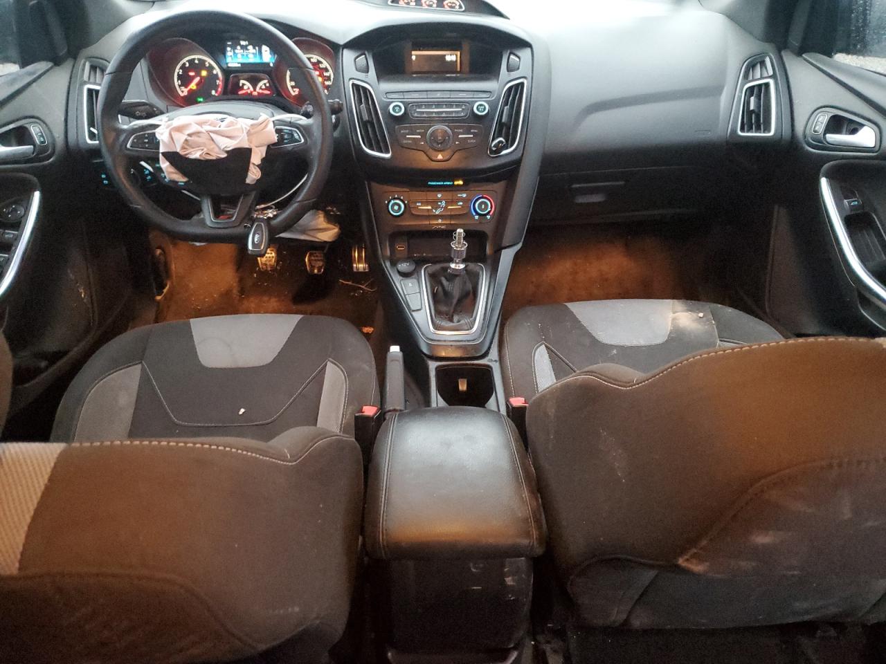 1FADP3L95JL313401 FORD FOCUS 2018