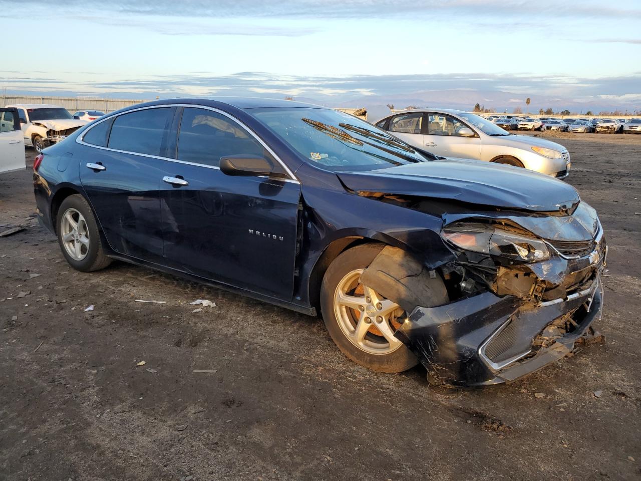 2017 Chevrolet Malibu Ls vin: 1G1ZB5ST8HF112648