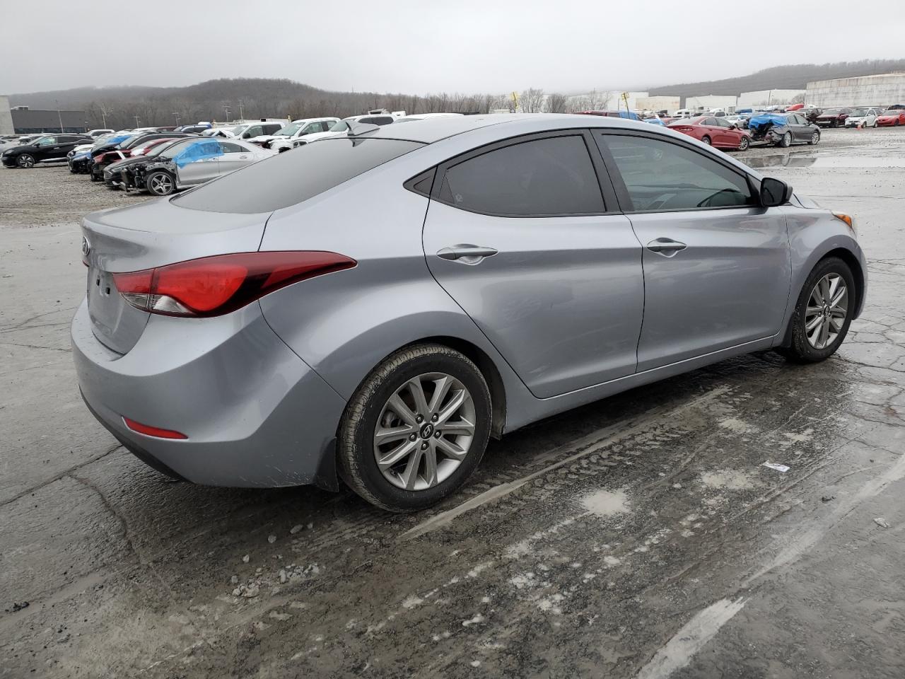 5NPDH4AE9GH714704 2016 Hyundai Elantra Se