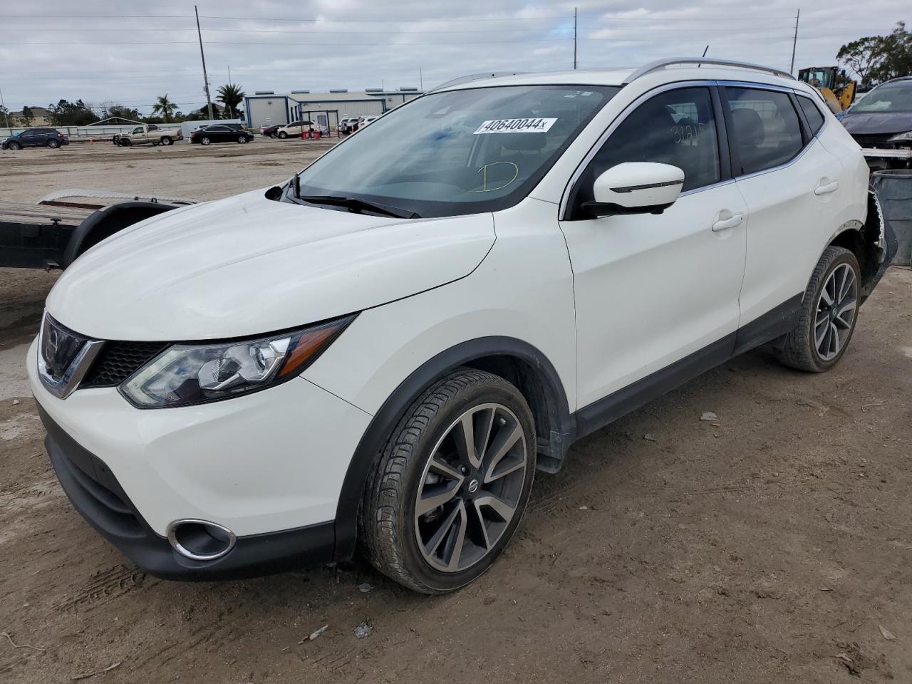 JN1BJ1CP7HW005034 NISSAN ROGUE 2017