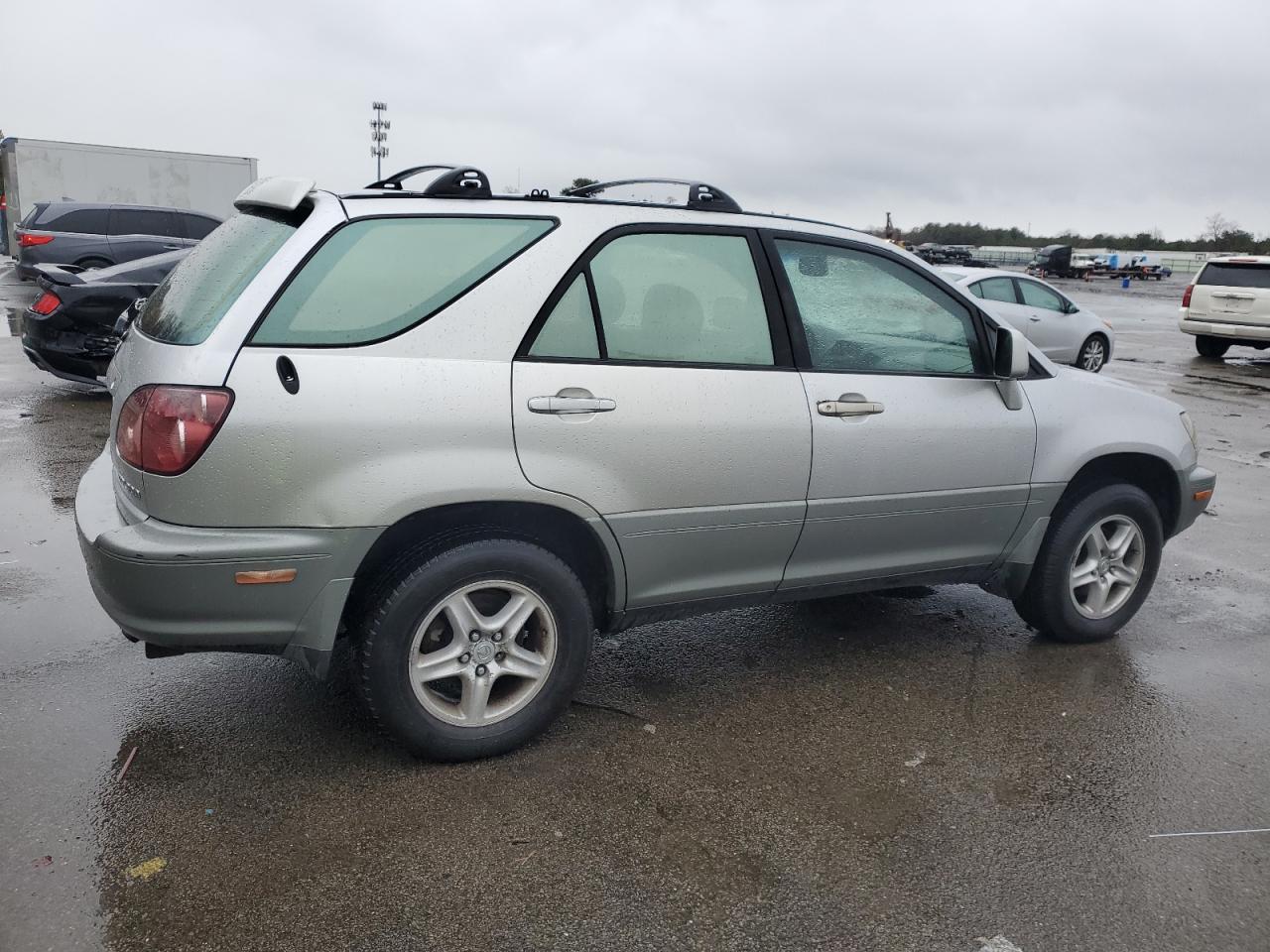 JT6HF10UXX0065692 1999 Lexus Rx 300