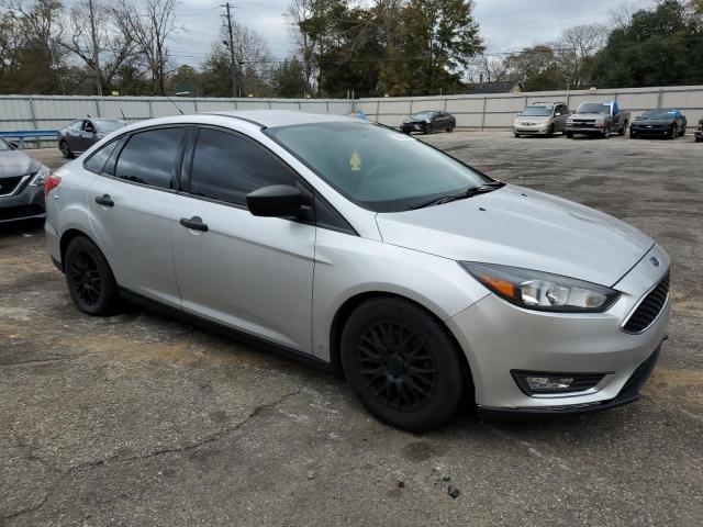 2015 Ford Focus S VIN: 1FADP3E24FL345635 Lot: 38388554