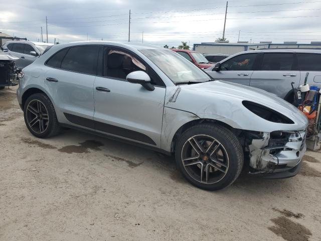 VIN WP1AB2A51LLB34330 2020 Porsche Macan, S no.4