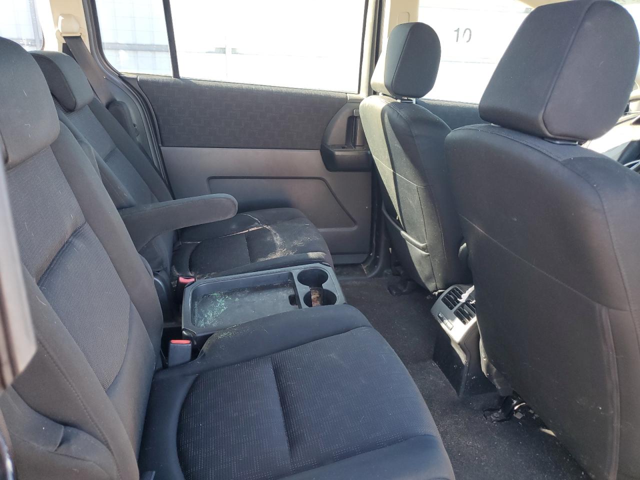 JM1CR293690358163 2009 Mazda 5