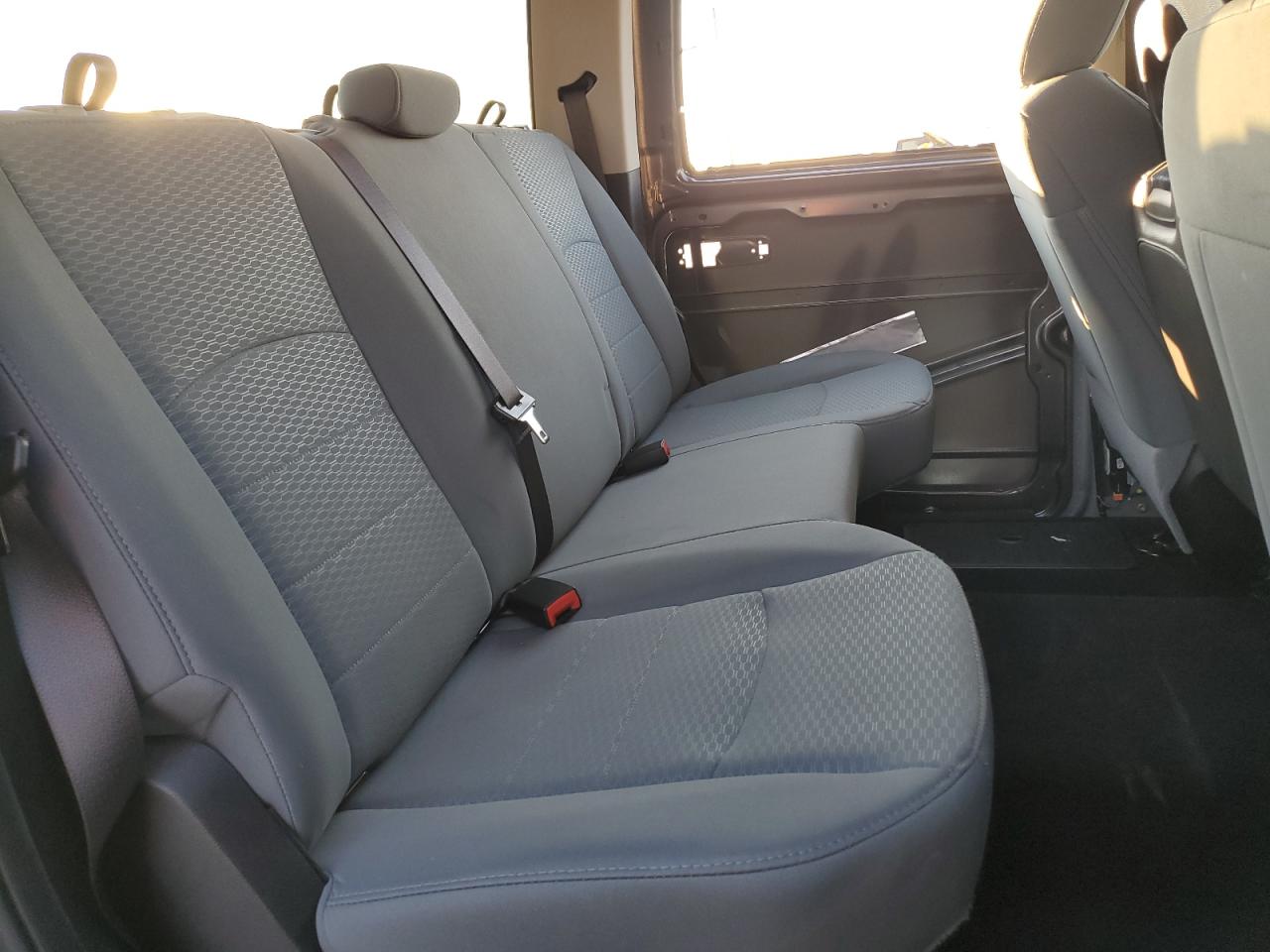 VIN: 1C6RR6KT1KS545601 2019 RAM 1500