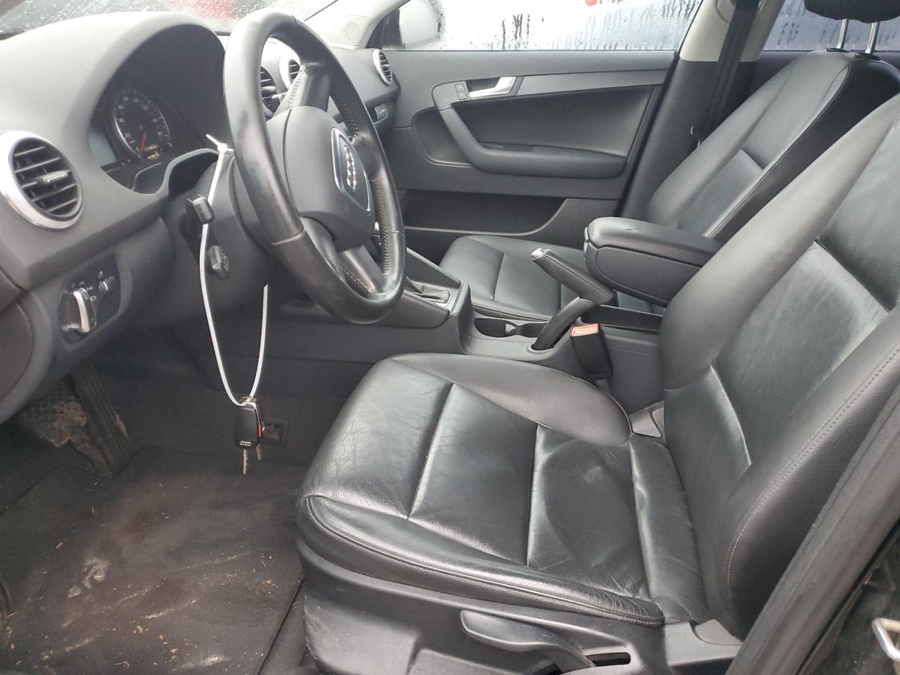 waudfafm2aa024423 WAUDFAFM2AA024423 2010 Audi A3 Premium