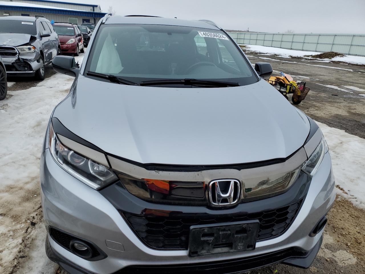 3CZRU6H15KG729082 HONDA HR-V 2019