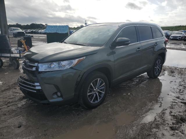 VIN 5TDKZRFH7KS295730 2019 Toyota Highlander, SE no.1