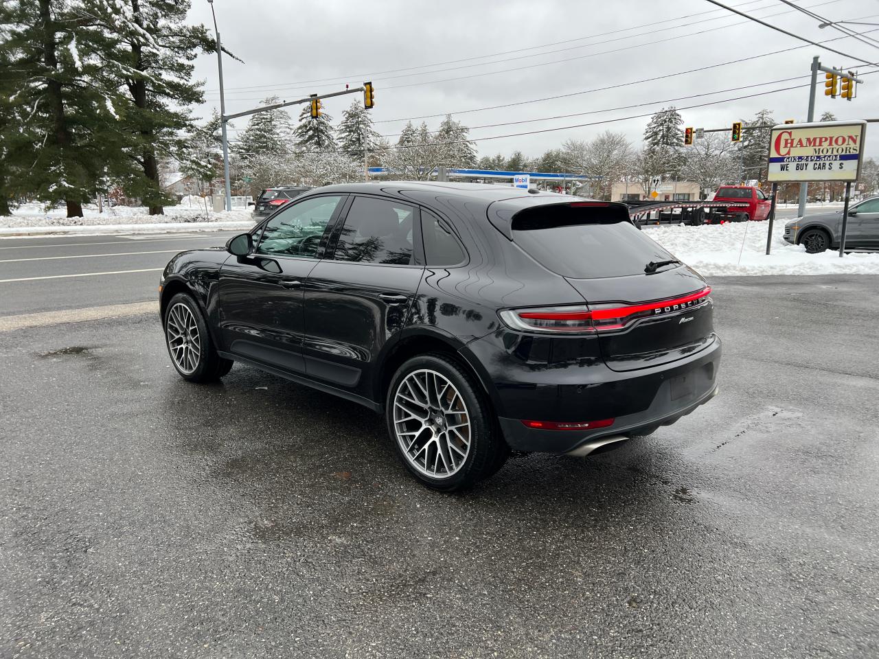 WP1AA2A57LLB11329 2020 Porsche Macan