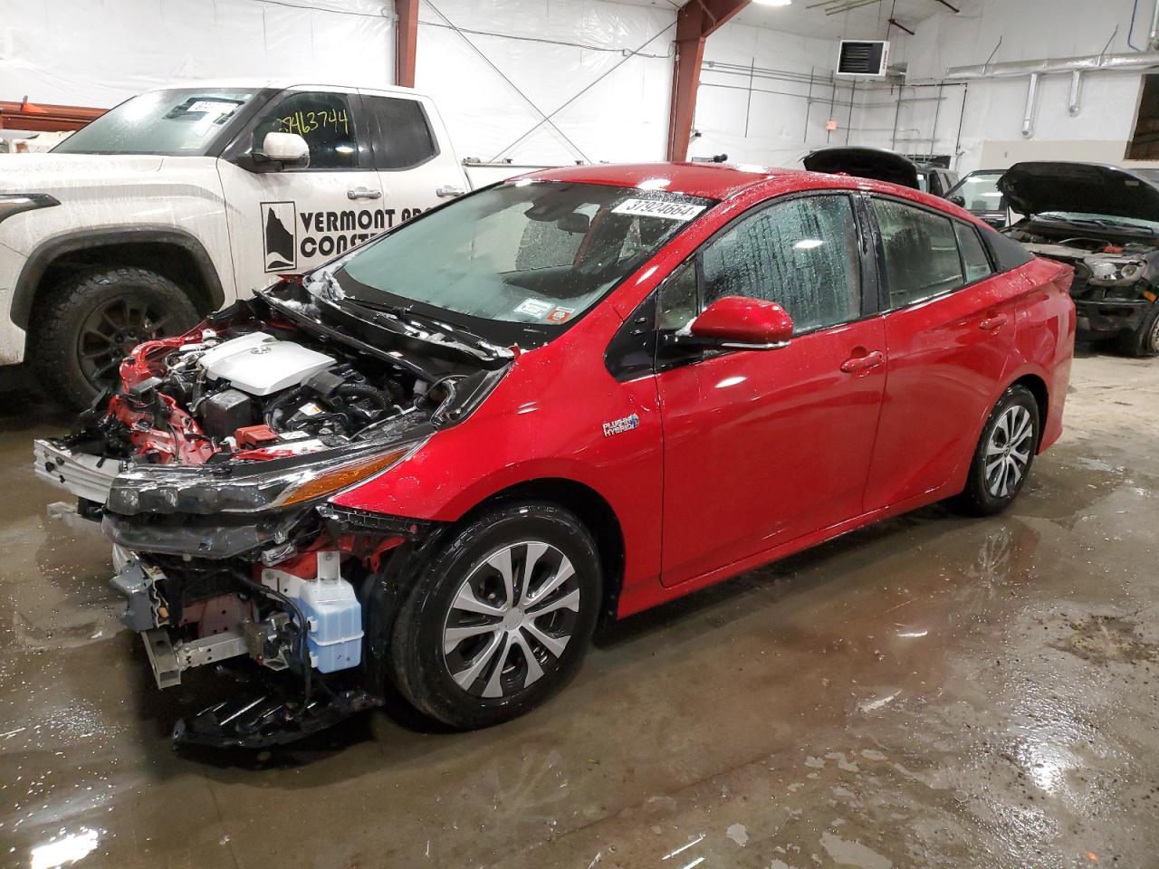 2022 Toyota Prius Prime Le vin: JTDKAMFP8N3217397