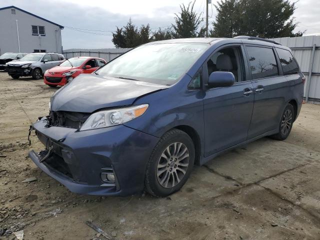 2019 Toyota Sienna XLE