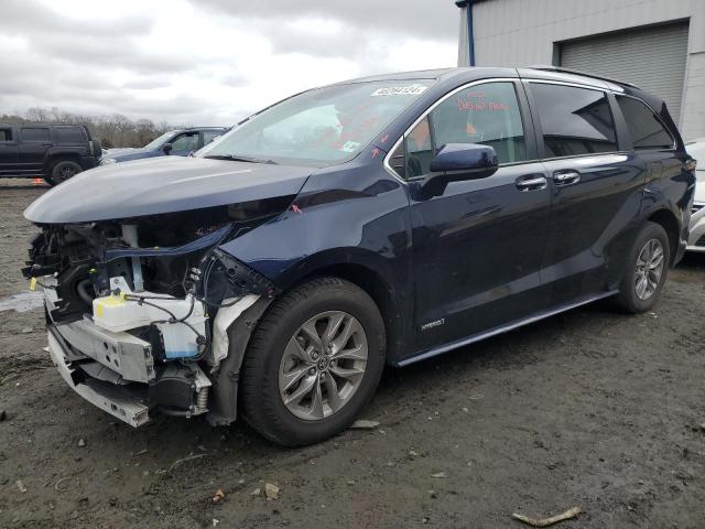 2021 Toyota Sienna XLE