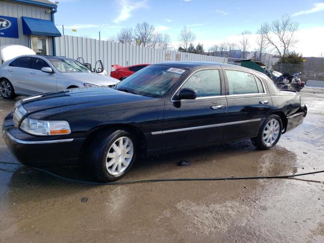 2010 Lincoln Town Car Signature Limited