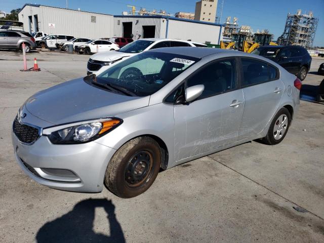 Lot #2445723395 2016 KIA FORTE LX salvage car