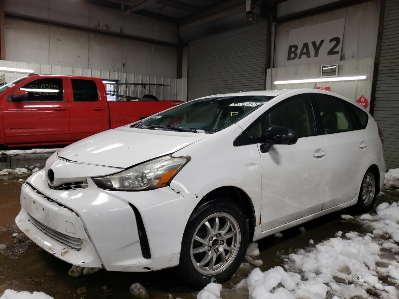 Lot #2811655041 2016 TOYOTA PRIUS V