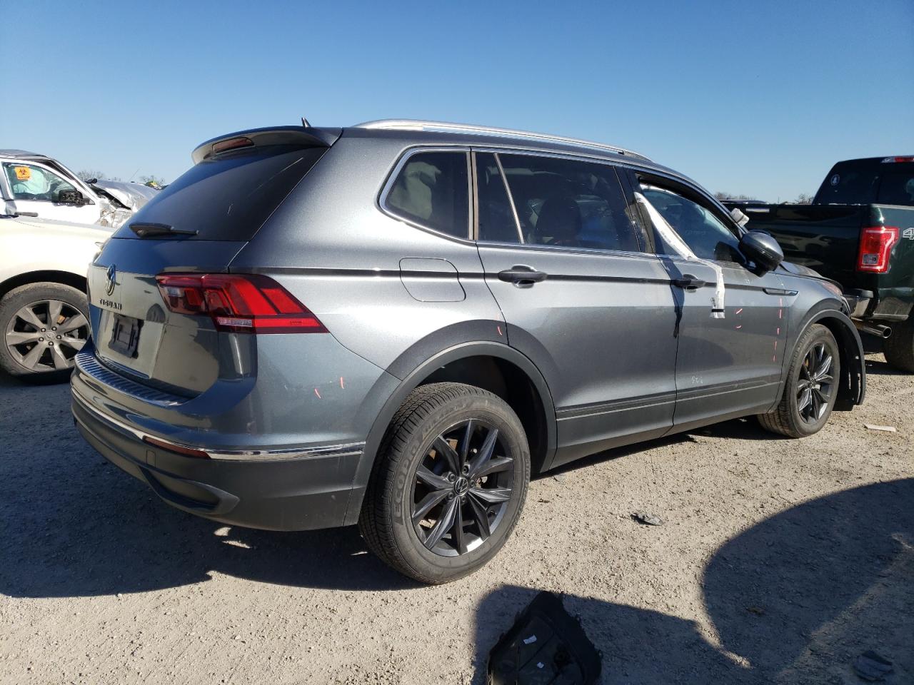 3VV3B7AX1NM072195 VOLKSWAGEN TIGUAN 2022