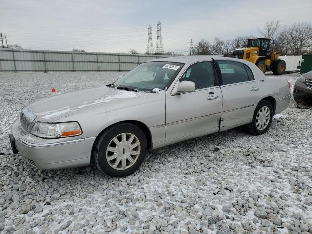 2011 Lincoln Town Car Signature Limited