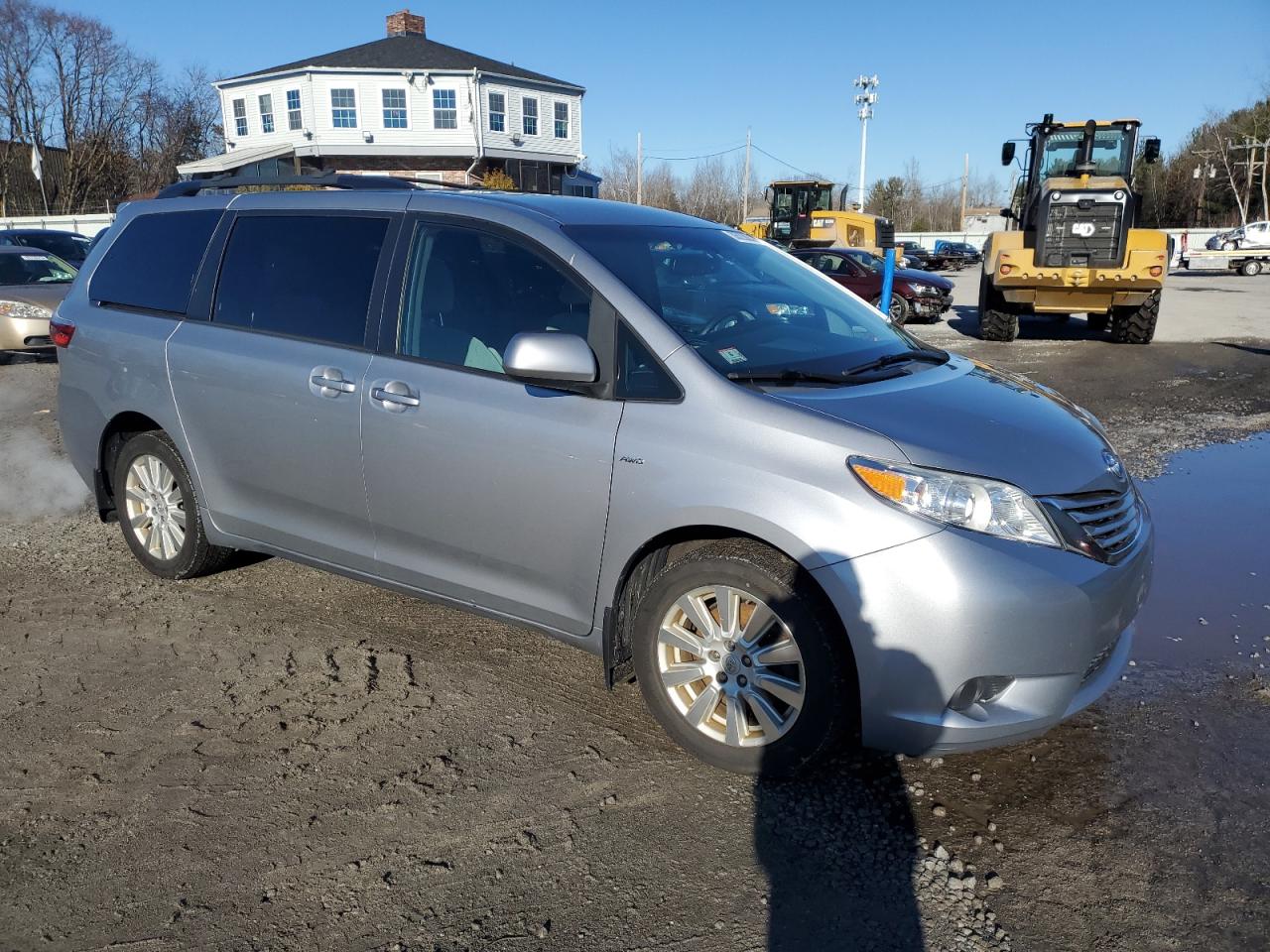 2017 Toyota Sienna Le vin: 5TDJZ3DCXHS186154