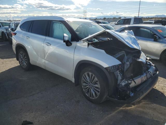 VIN 5TDFZRBH2MS096952 2021 Toyota Highlander, Platinum no.4