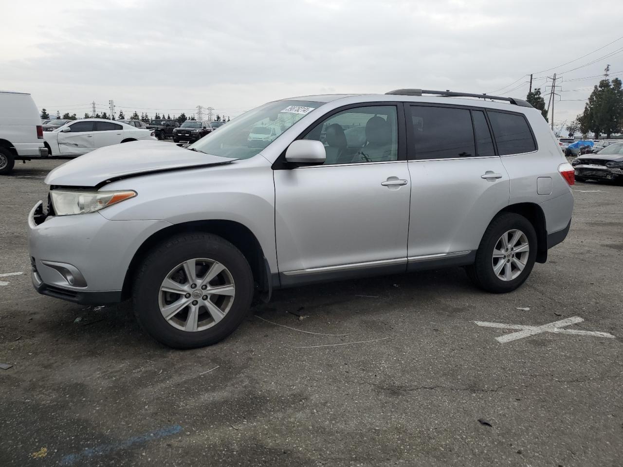 5TDBK3EH5DS211572 2013 Toyota Highlander Base 5TDBK3EH5DS211572 2013 Toyota Highlander Base