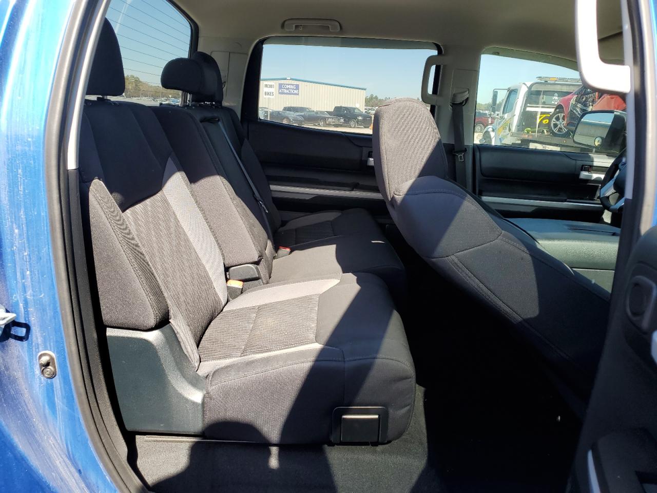 TOYOTA TUNDRA CREWMAX SR5