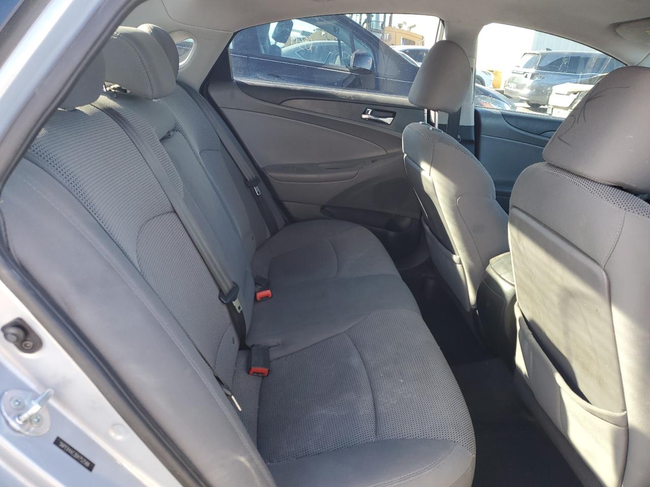 5NPEB4AC3DH752588 2013 Hyundai Sonata Gls