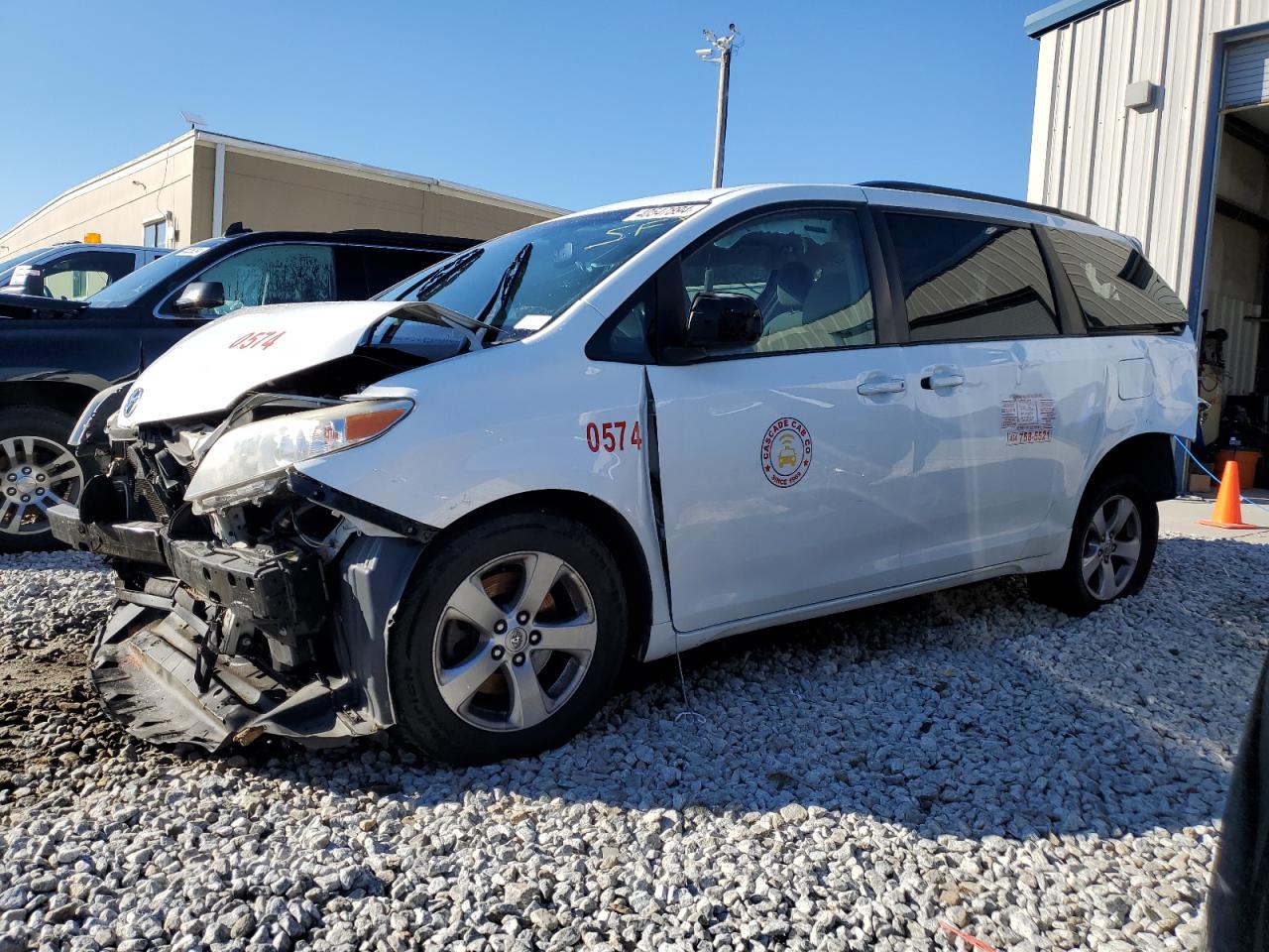 5TDKZ3DC8HS827211 2017 Toyota Sienna Le