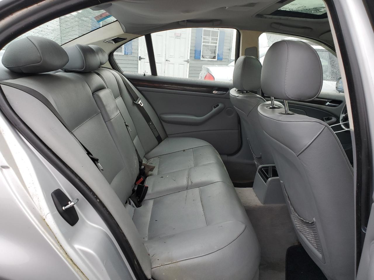 WBAEV33453KL81955 2003 BMW 325 I