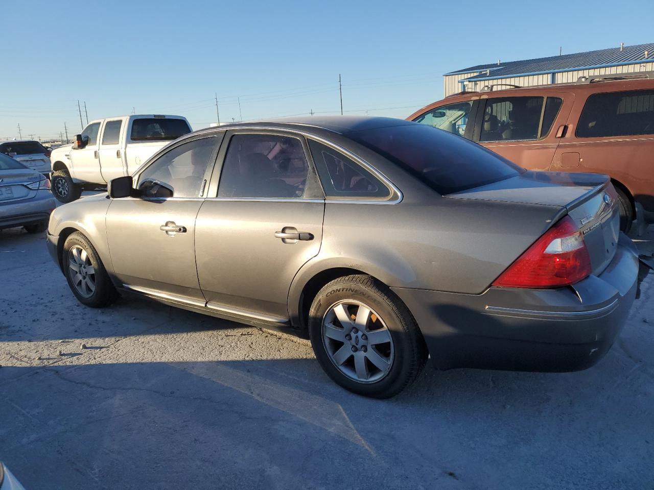 Lot #3028694758 2006 FORD FIVE HUNDR