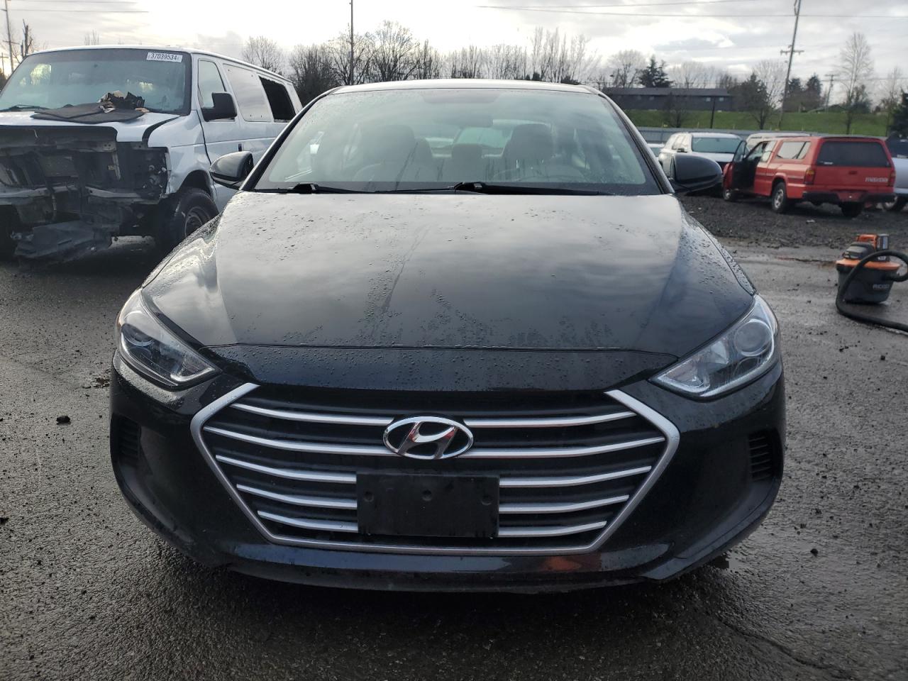 5NPD74LF5JH260189 2018 Hyundai Elantra Se