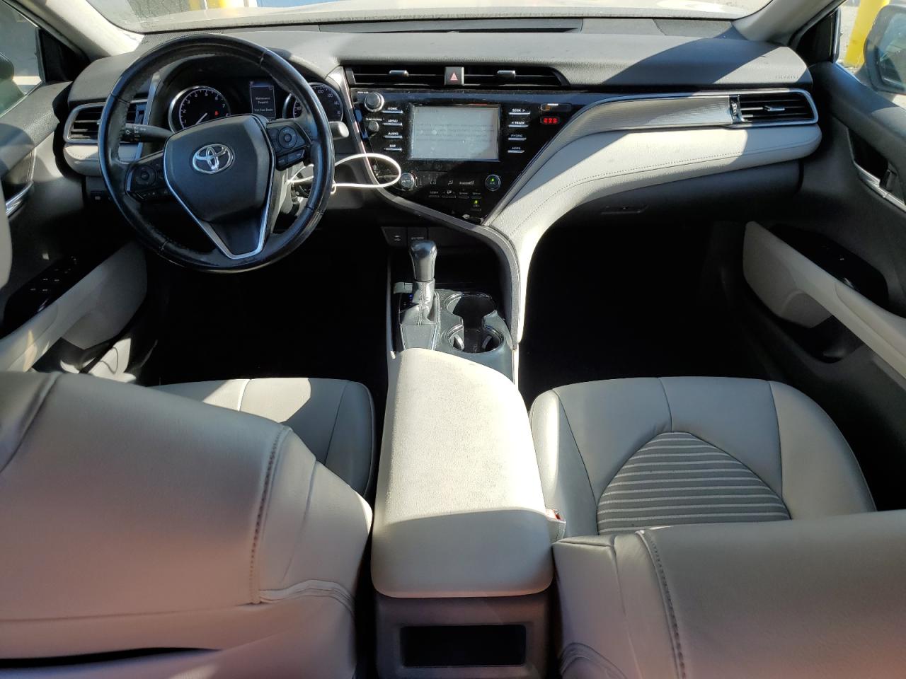 4T1B11HK3KU196590 TOYOTA CAMRY 2019