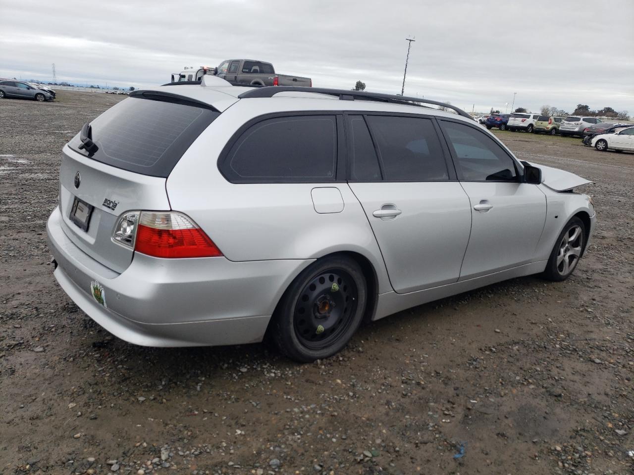 WBANN73557CN04430 2007 BMW 530 Xit