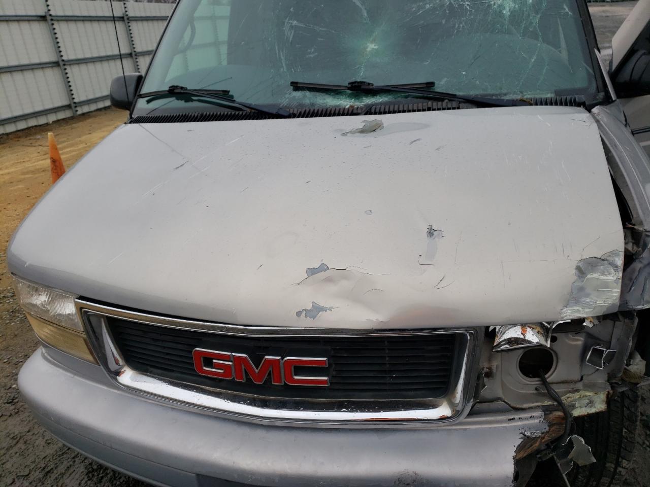 1GKDM19W1YB544224 2000 GMC Safari Xt