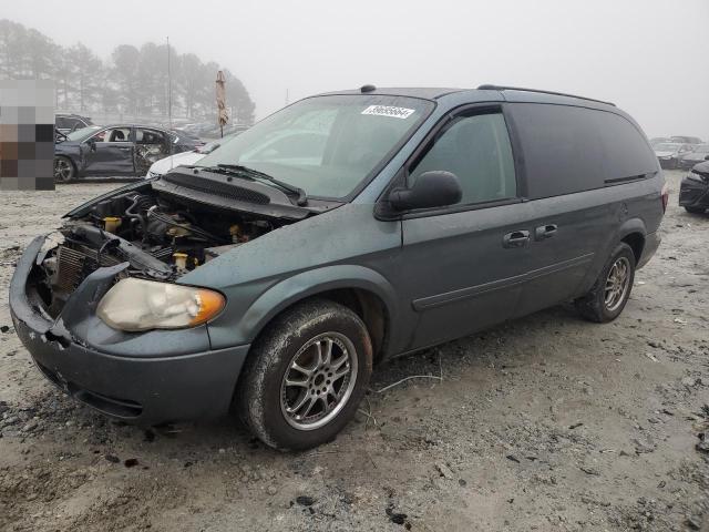 2005 Chrysler Town & Country LX