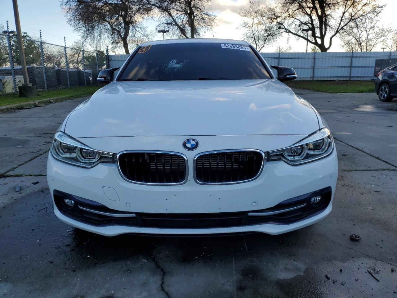 WBA8E1C37HA158810 BMW 3 Series 2017. Фото: 4