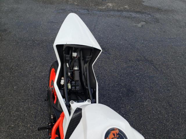 2015 KTM 1190 RC8 - VBKVR9407FM924025