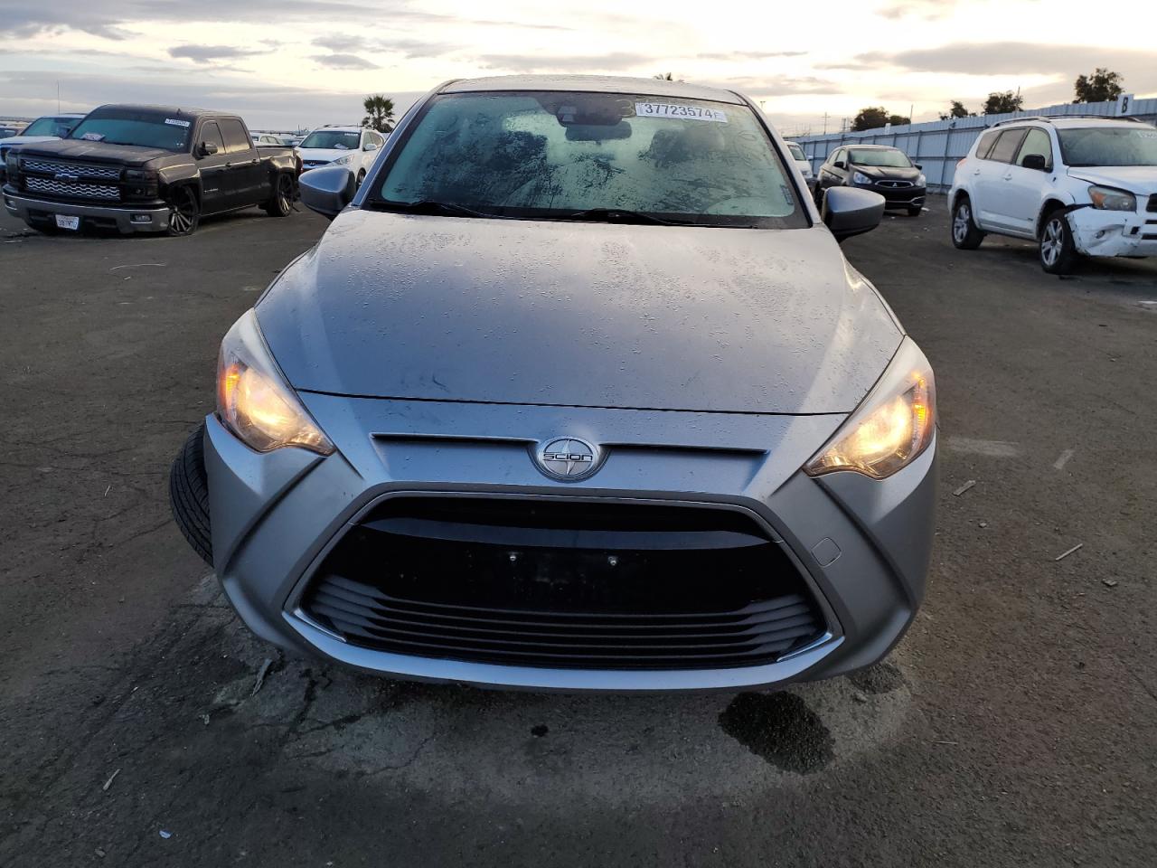 3MYDLBZV8GY124893 2016 Toyota Scion Ia