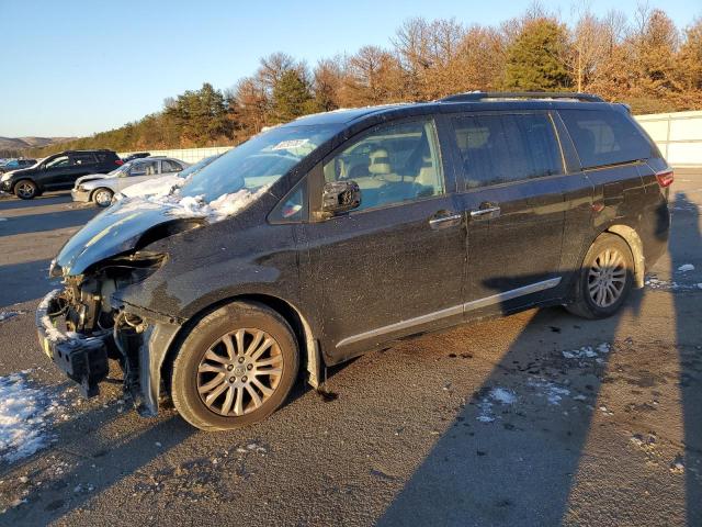 2016 Toyota Sienna XLE