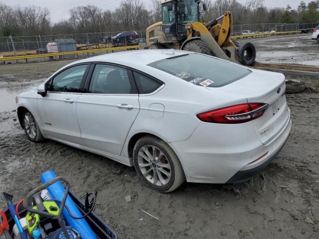 3FA6P0LU1KR240946 2019 Ford Fusion Se