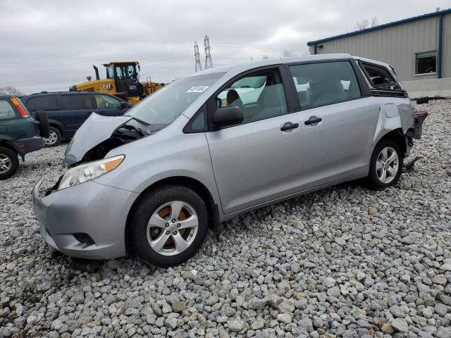 2013 Toyota Sienna 