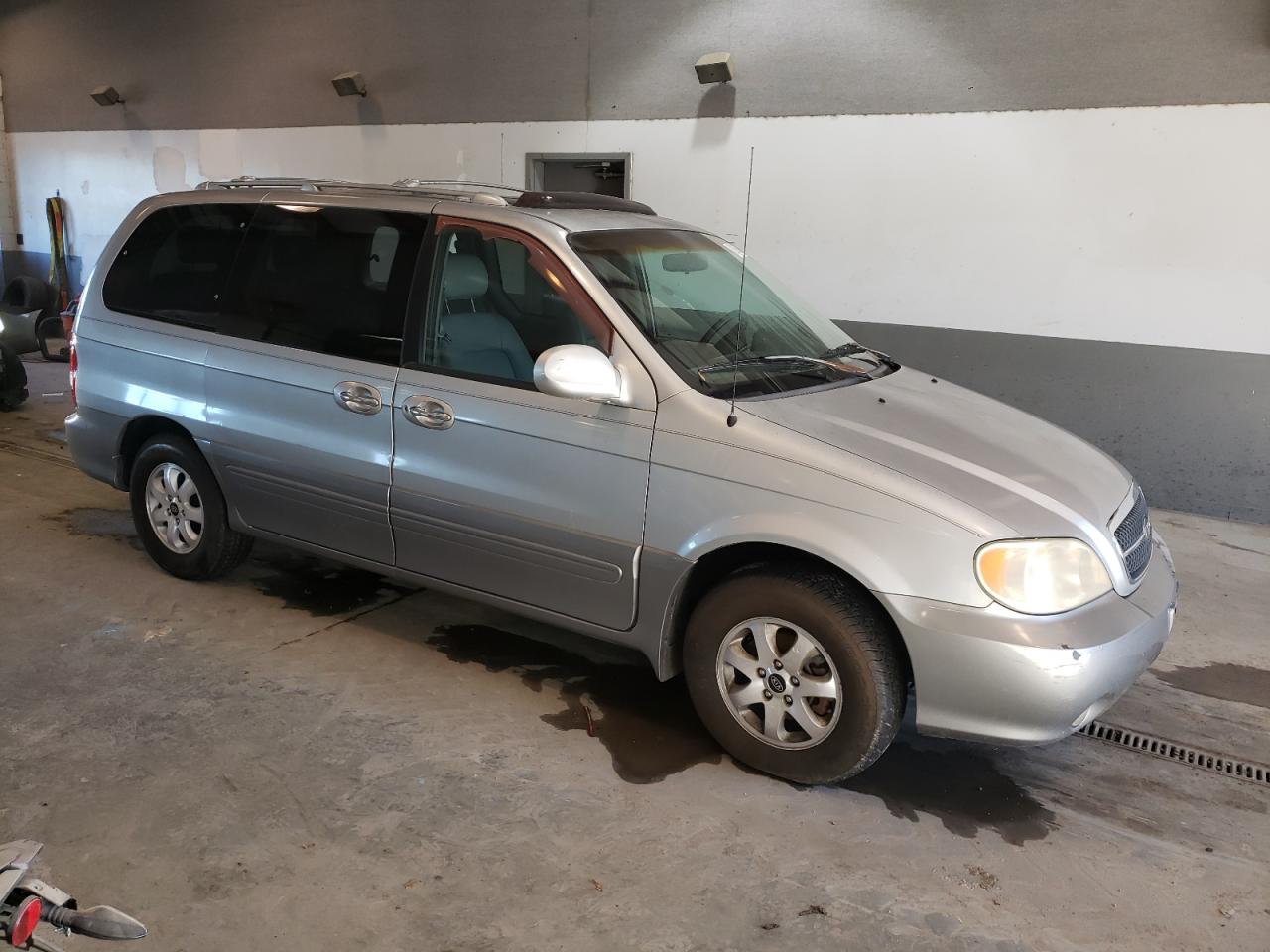 Lot #2339936841 2004 KIA SEDONA