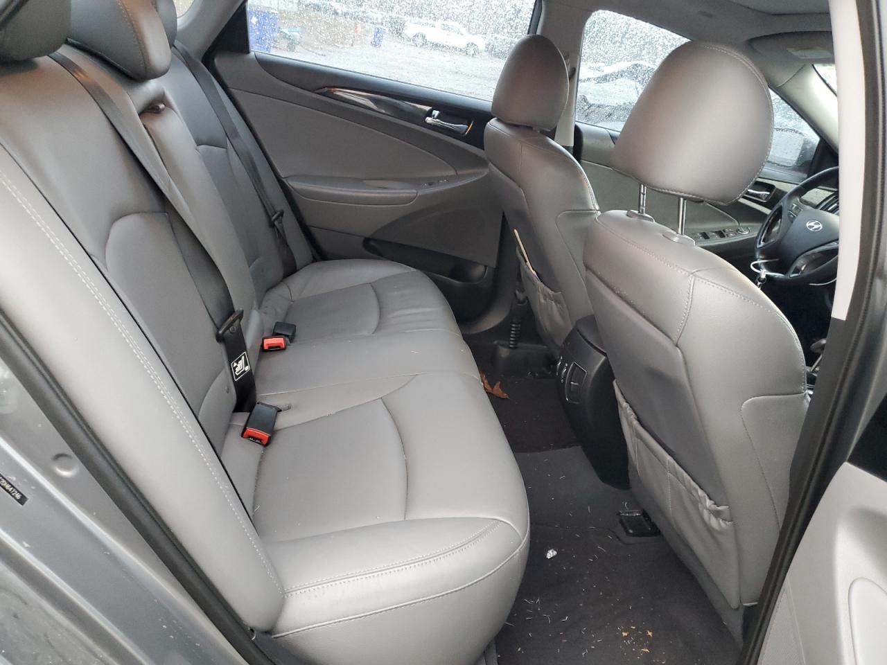 5NPEC4AC2DH647246 2013 Hyundai Sonata Se